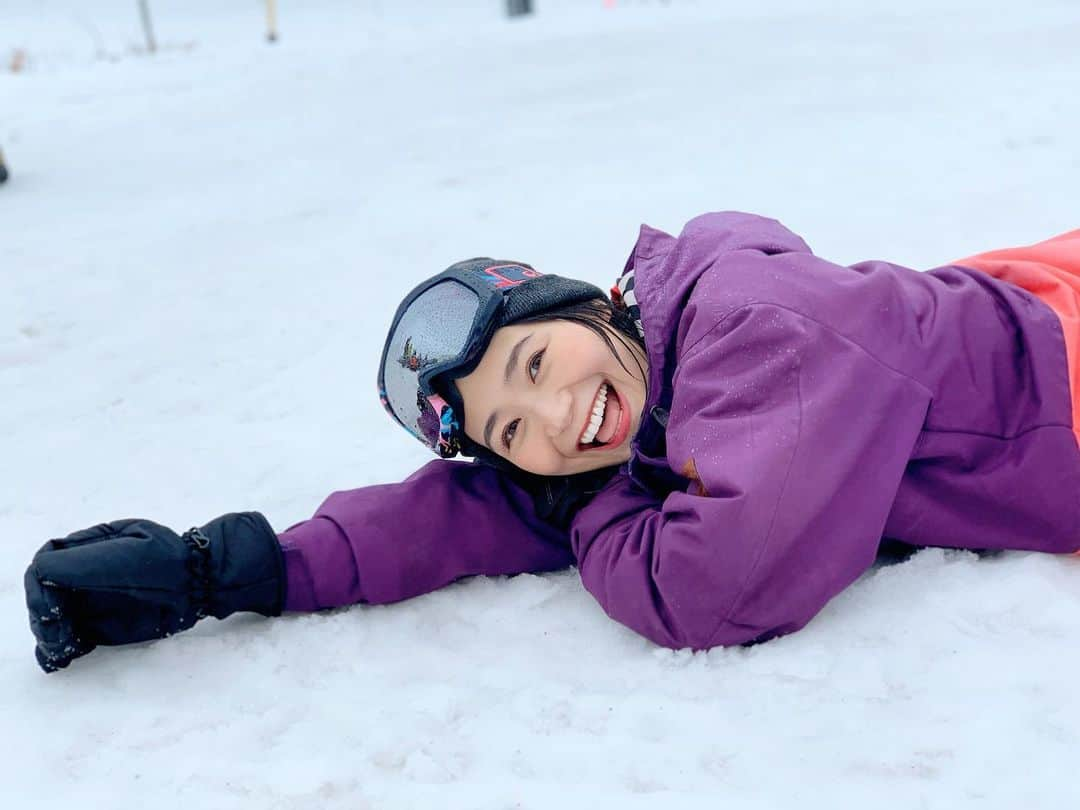 緑川静香さんのインスタグラム写真 - (緑川静香Instagram)「iPhoneのポートレート機能がすごいっ。その①  #portrait #ski #snowboarding #skiwear #smile #happy #hun  #スキー場ロケ #ロケの合間に撮ってもらったら #カメラで撮ったみたいな仕上がりでビックリ #すごいわiPhone #皆様のお気に入りはどれですか？ #スノボ一年ぶりくらいにやりましたが #やっぱ楽すぃーーー #さぁ今日も稽古です」1月29日 17時52分 - midorikawa_shizuka