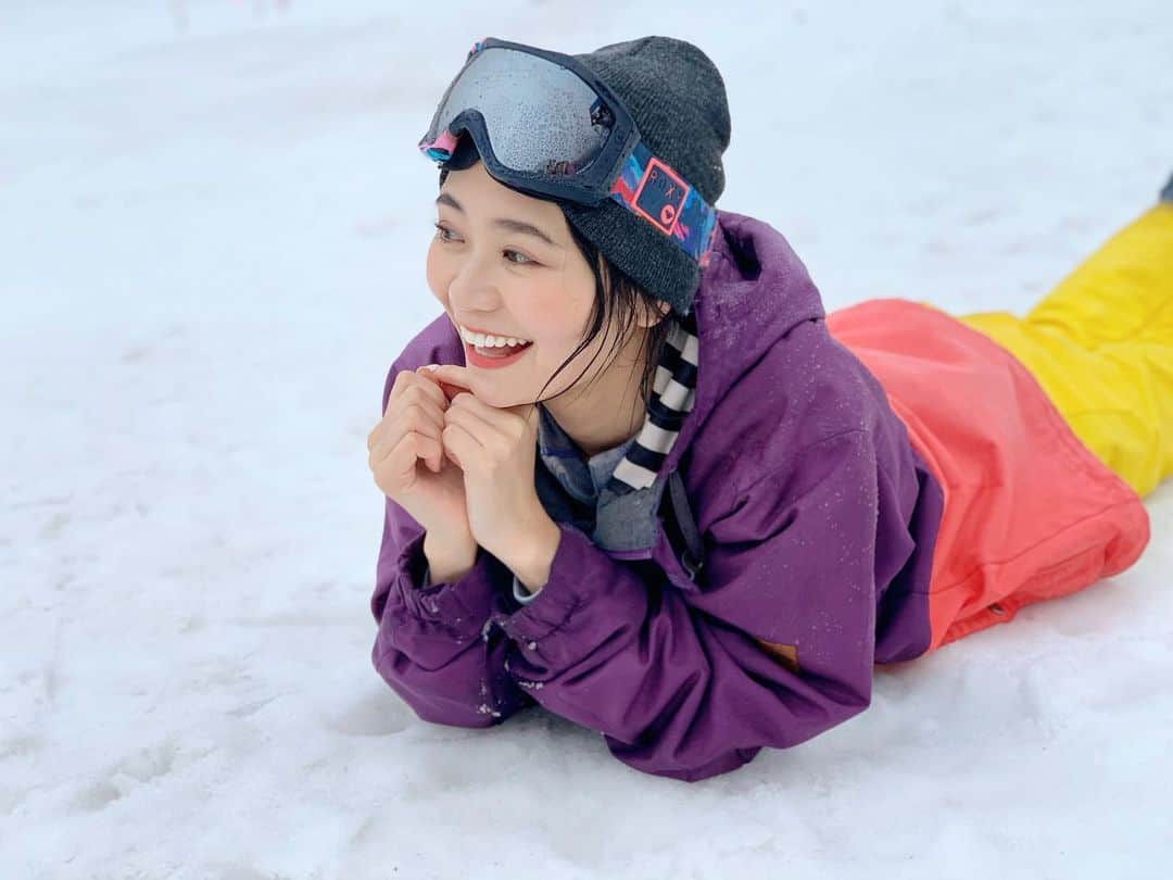 緑川静香さんのインスタグラム写真 - (緑川静香Instagram)「iPhoneのポートレート機能がすごいっ。その①  #portrait #ski #snowboarding #skiwear #smile #happy #hun  #スキー場ロケ #ロケの合間に撮ってもらったら #カメラで撮ったみたいな仕上がりでビックリ #すごいわiPhone #皆様のお気に入りはどれですか？ #スノボ一年ぶりくらいにやりましたが #やっぱ楽すぃーーー #さぁ今日も稽古です」1月29日 17時52分 - midorikawa_shizuka