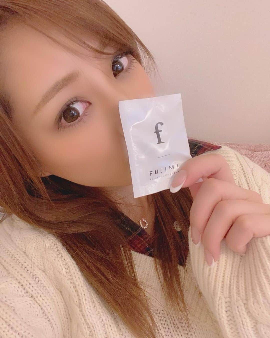 のインスタグラム：「お気に入りのサプリメント😚 自分に合わせたオーダーサプリで1日分ずつ個包装になっているのでありがたい🥺❤️ #FUJIMI #カスタマイズサプリ　#美活 #肌診断 #FUJIMIサプリ#フジミ#美容 #美肌 #サプリメント #サプリ #肌ケア #自分だけの #美容サプリ #PR #肌質改善 #体内から #beauty」