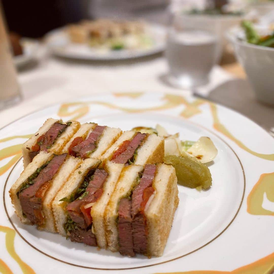 小川ひとみさんのインスタグラム写真 - (小川ひとみInstagram)「大好きなサンドウィッチを食べに🥪❤️ #伊勢丹 #ジャックボリー #lunch #sandwiches #desert #wednesday」1月29日 18時18分 - hitomy220