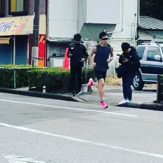 佐藤悠基のインスタグラム：「今日は暖かかった☀️ #marathon#oakley#2xu#nike#vf」