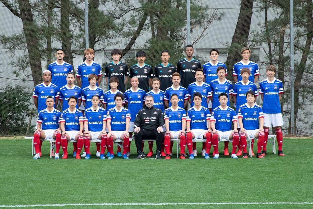 のインスタグラム：「@yokohamaf.marinos 👊👊👊 #45」