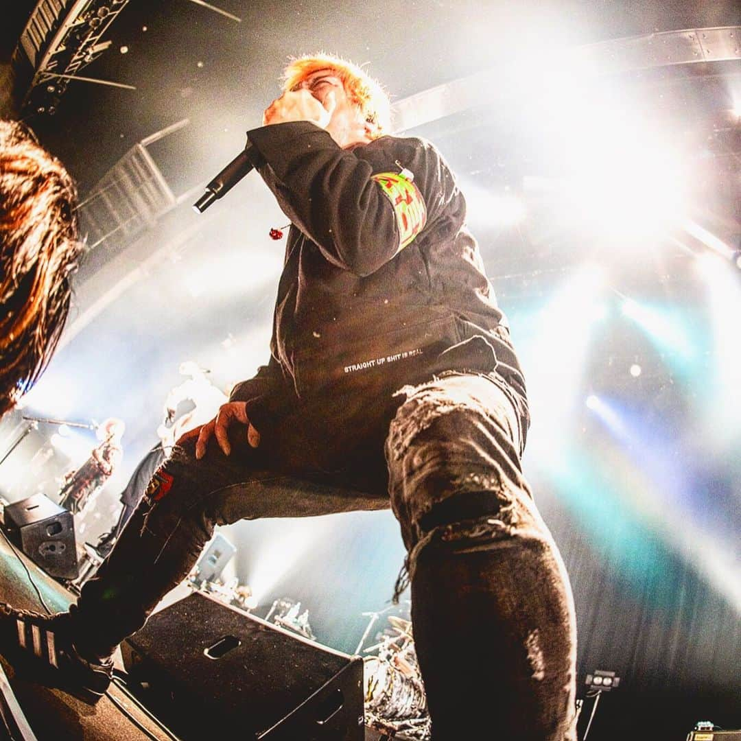 N∀OKIさんのインスタグラム写真 - (N∀OKIInstagram)「NO MATTER LIVE  仙台PIT  最終日に相応しい 念願大トリ 打上げまで 心地ええ夜でした  札幌　新潟　仙台　 3箇所 そして4年連続　 今年も頗る お世話になりました  ありがとうございました  NOMATTERLIVE 万歳  また必ずや  写真　@kawado_photo  #NOMATTERLIVE」1月29日 19時52分 - chairoy1945