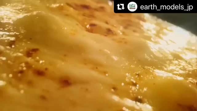 三枝亜紀のインスタグラム：「. . 【model 】 . ドミノピザジャパンさまの新CM. 「ウルトラチーズ」に出演させて頂いています。 . とろ〜りとろけるたっぷりチーズがたまらない「ウルトラチーズ」❤️ . チーズ溢れる幸せをぜひ味わってみてくださいね(^_^*) . . #ウルトラチーズ  #ドミノピザ  #三枝亜紀 #アースモデルス」