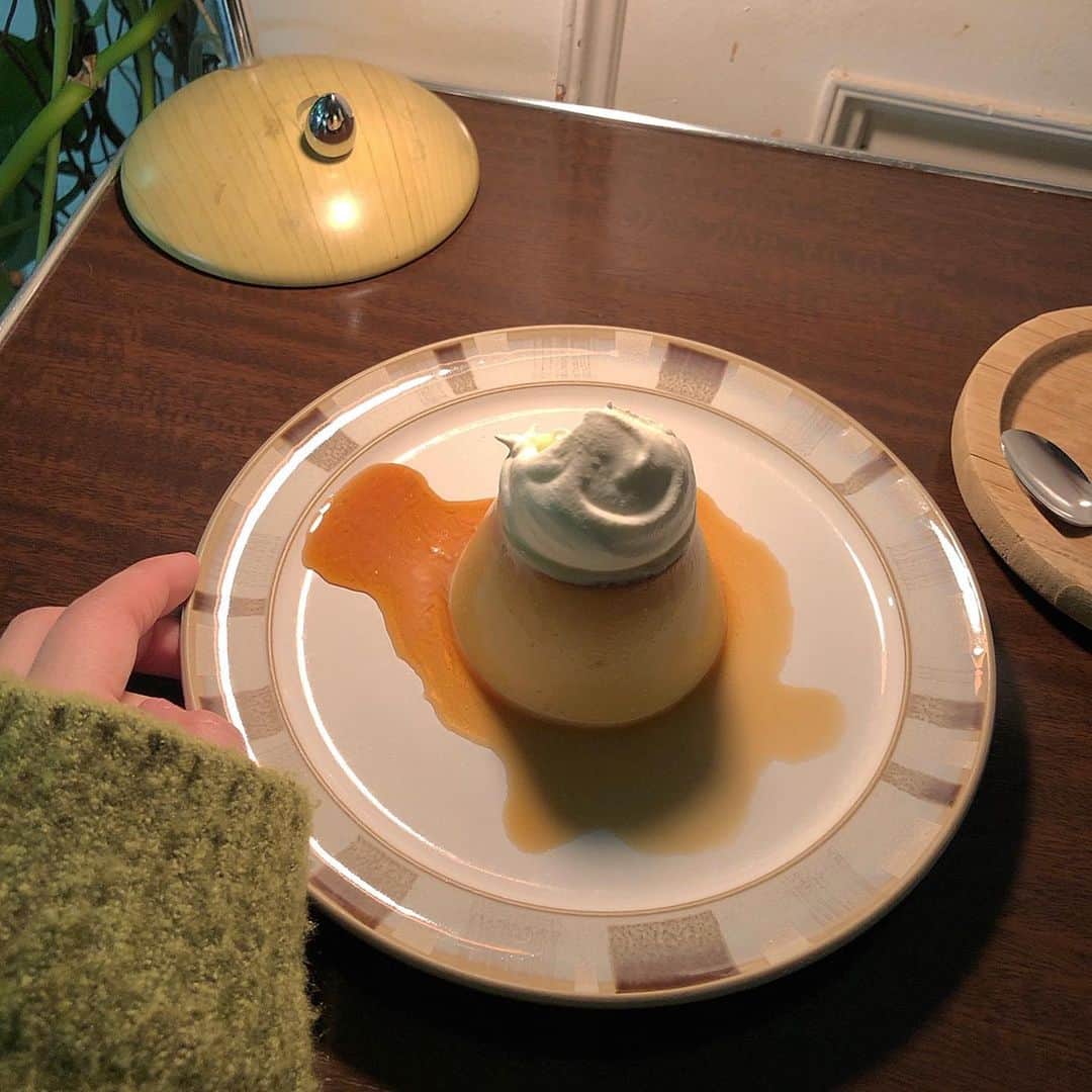 柏山奈々美のインスタグラム：「ぷりんたべたい。🍮 #cafe」