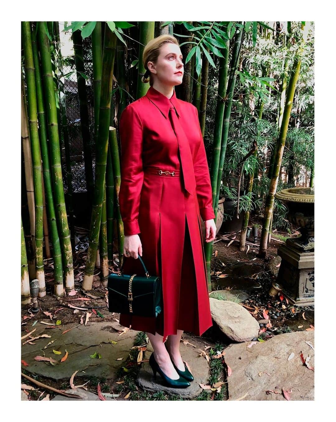 グッチさんのインスタグラム写真 - (グッチInstagram)「Moments before @theacademy #OscarsLunch in Los Angeles, #GretaGerwig wearing the new #GucciSylvie1969 top handle bag designed by @alessandro_michele. Discover more through link in bio. #AlessandroMichele」1月29日 21時00分 - gucci