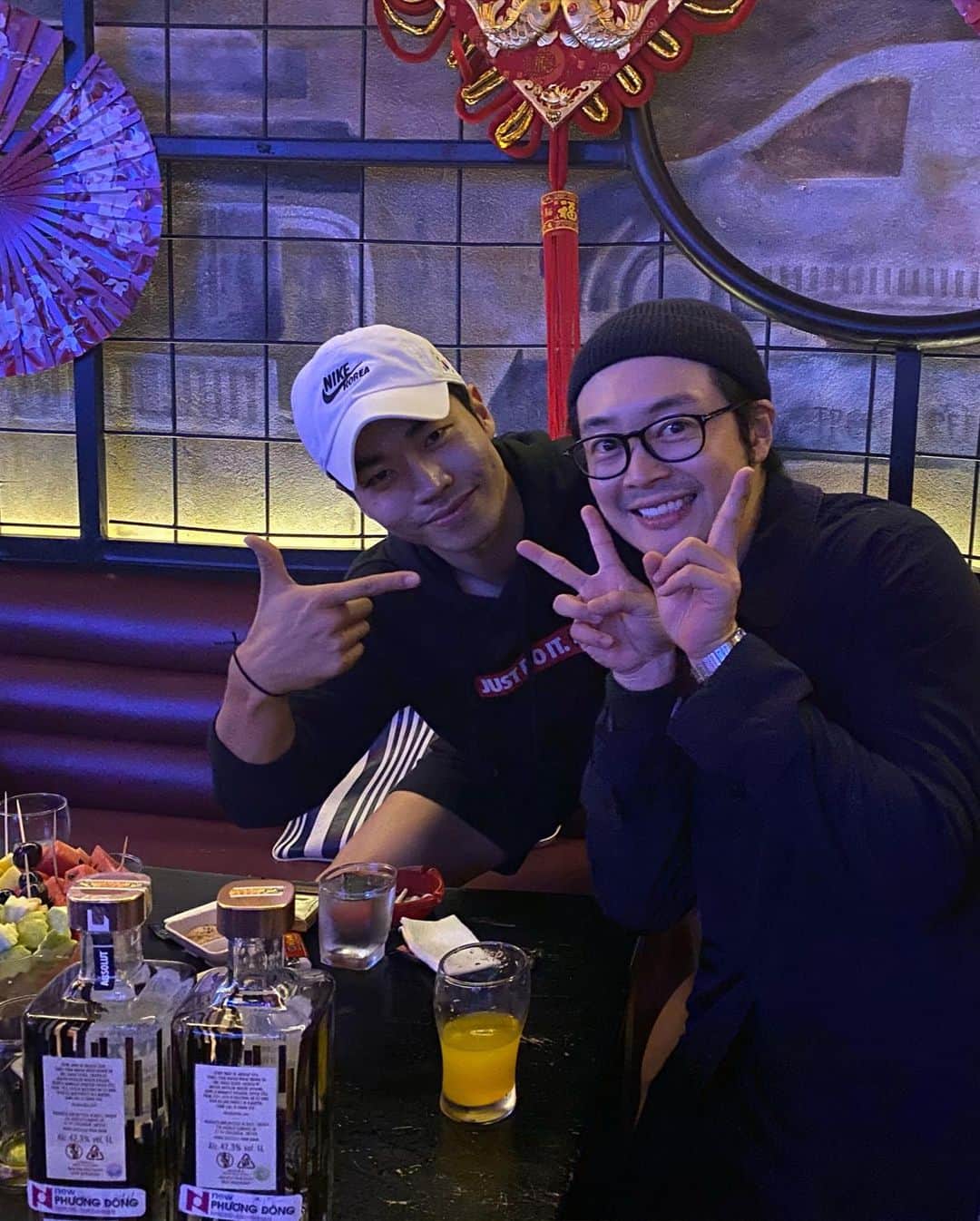 イ・キョンさんのインスタグラム写真 - (イ・キョンInstagram)「I want to go back to my home.DN 🇻🇳🇻🇳 To Danang is not Korea... 🤦🏻‍♂️🤦🏻‍♂️ I miss my friends a lot.. 🤞🏻🤞🏻 #이켠」1月29日 20時57分 - smkyun33
