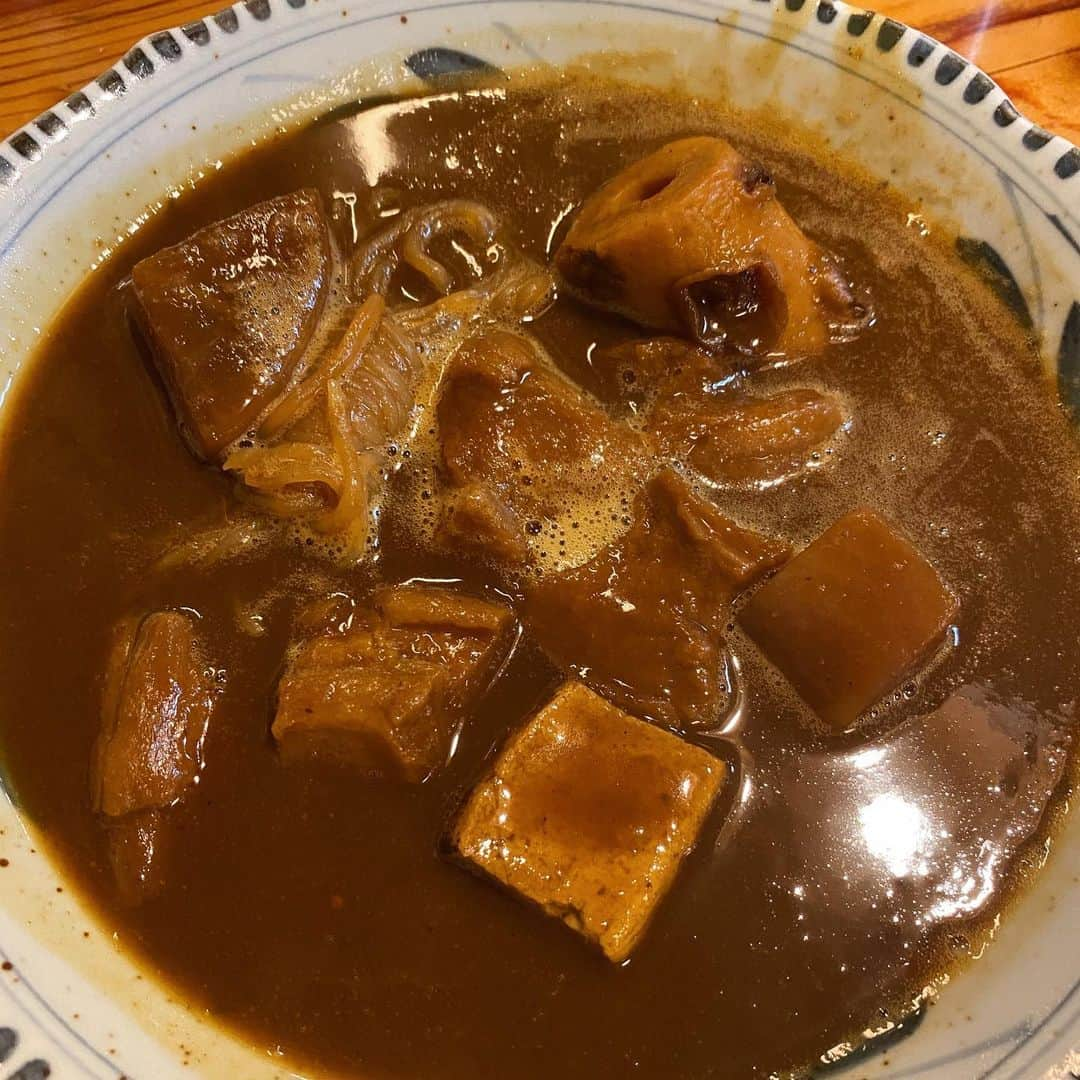 Aya（高本彩）さんのインスタグラム写真 - (Aya（高本彩）Instagram)「寒い日のおでん🍢 食べたかったカレーおでんも🍛  #石川県 #金沢 #上陸 #おでん #カレーおでん #高砂 #すじが名物 #金沢グルメ #おでんの老舗 #めちゃうま #おないぱ」1月29日 21時02分 - aya_dream04