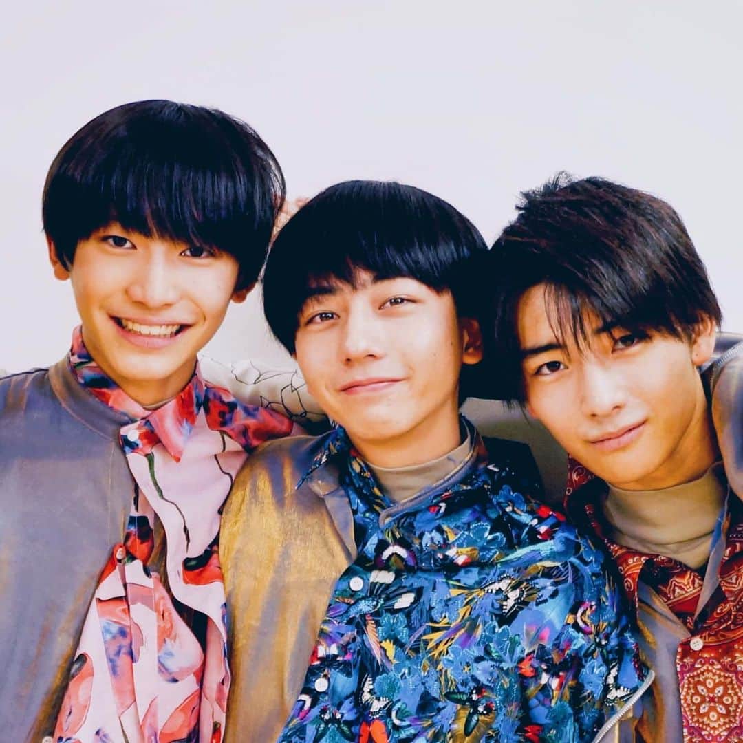 M-ON! MUSIC｜エムオンミュージックのインスタグラム：「﻿ ／﻿ #原因は自分にある。﻿ #3コマ劇場﻿ ＼﻿ ﻿ 【Scene 2】﻿ 呼ぶ声に振り向くと﻿ ★フル尺は【Scene 3】にあります。﻿ ﻿ #吉澤要人 #大倉空人 #長野凌大 #杢代和人﻿ #EBiDAN #ゲンジブ﻿ ﻿ ----------﻿ ﻿ #エムオンミュージック 公式YouTubeにて﻿ #ゲンジブ の #5秒で答えて 公開中！」