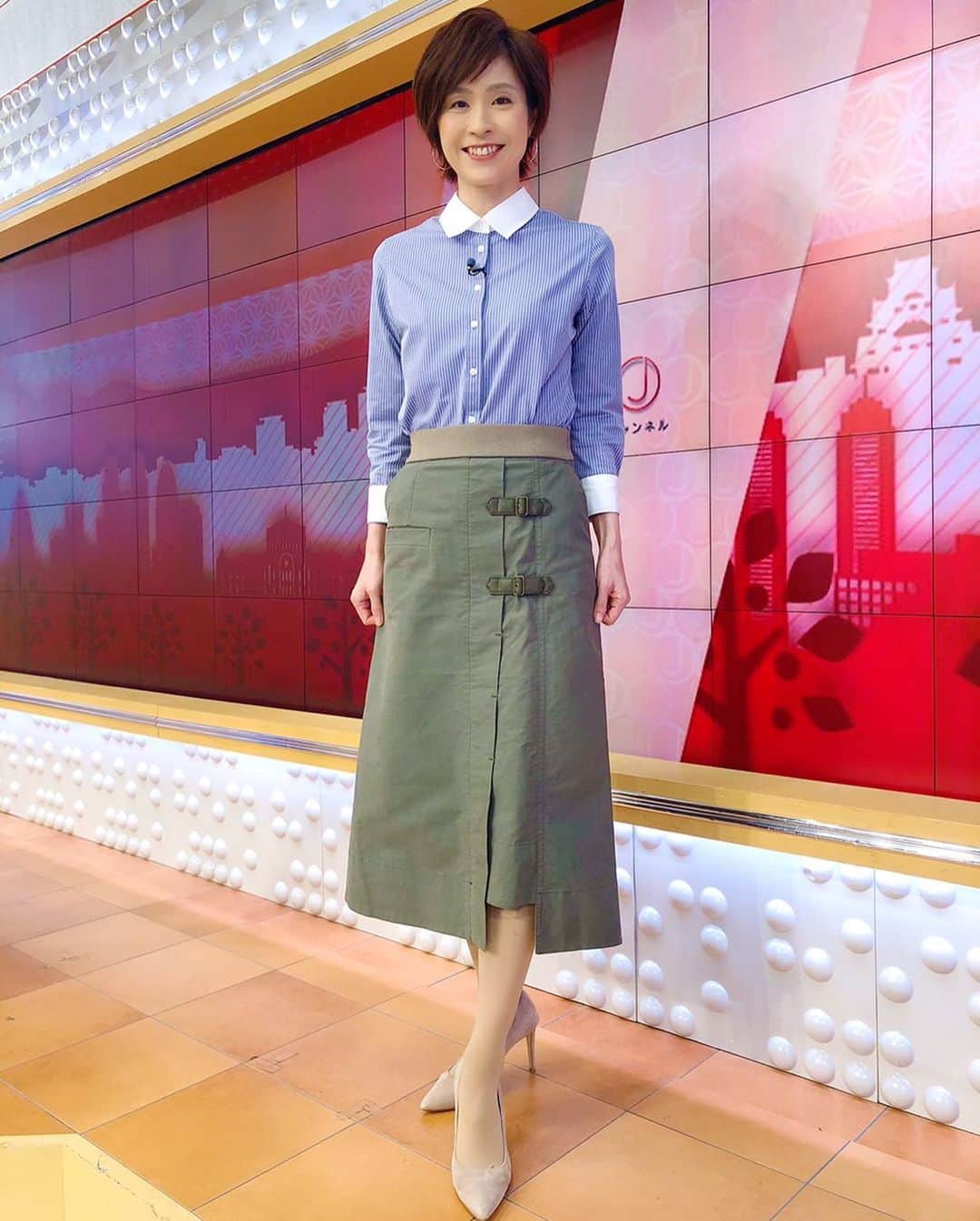今村涼子さんのインスタグラム写真 - (今村涼子Instagram)「#衣装　シャツ#タルボット スカート #Apaiserlame カジュアル感もあるけど女性らしい私好みのスカートです。 #633クレヨンしんちゃん天気 #スーパーJチャンネル」1月29日 21時16分 - ryoko.imamu