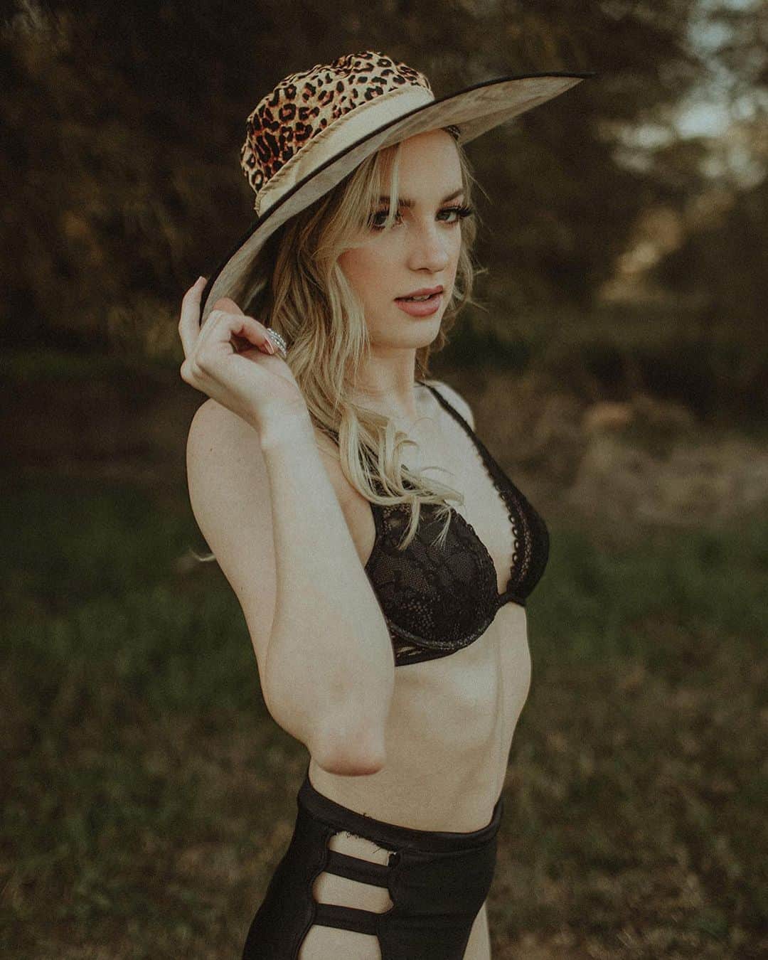 Addison Moffettのインスタグラム：「We’re Cheetah Girls, Cheetah Sista’s」