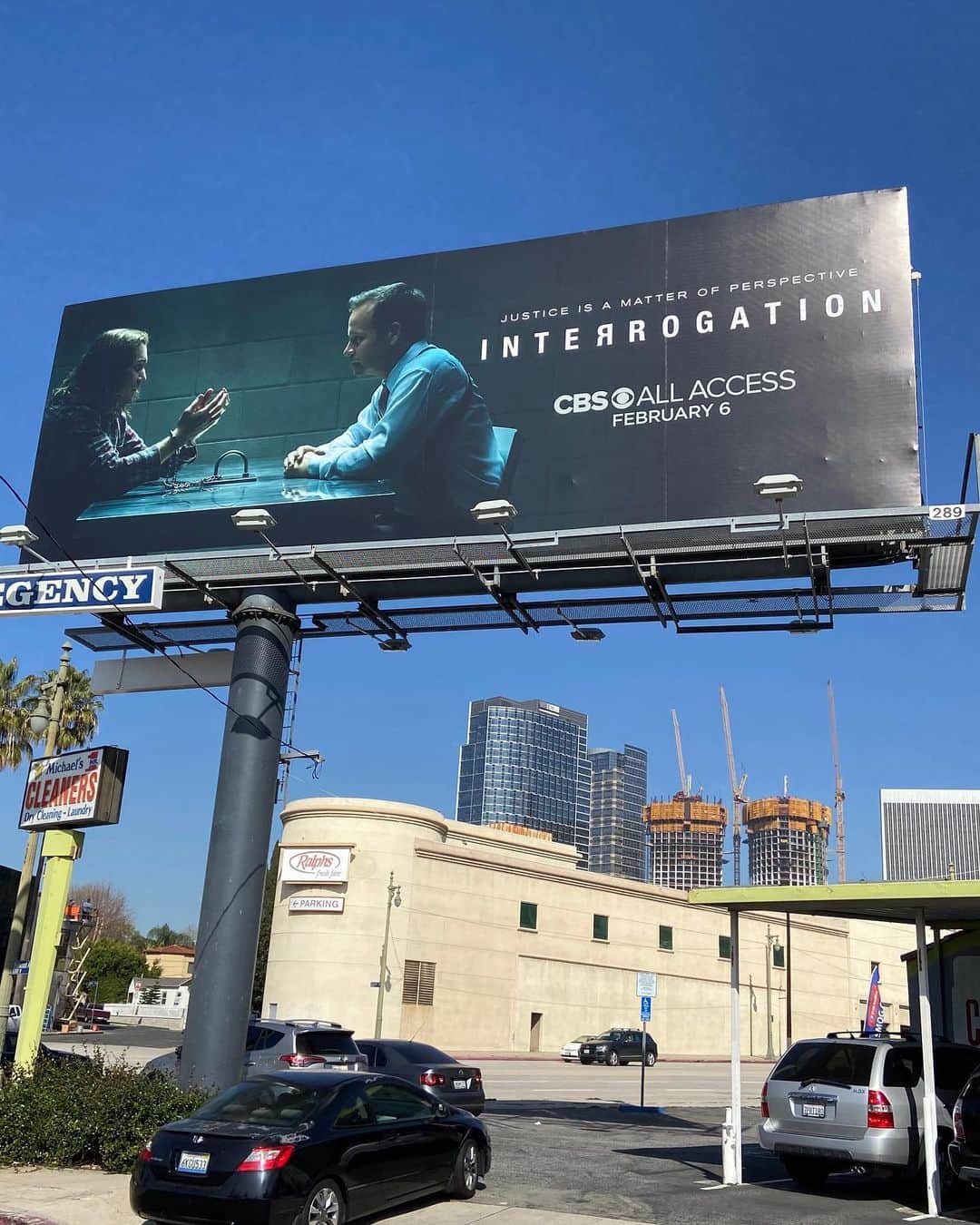 カイル・ガルナーのインスタグラム：「It has begun. Interrogation is hitting @cbsallaccess feb 6. That’s me with the long hair 😈😈😈😉😉😉」