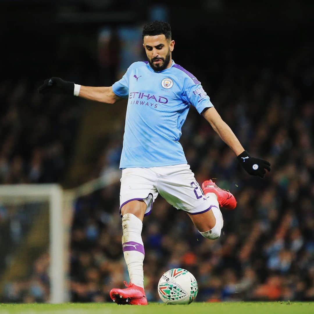 リヤド・マフレズのインスタグラム：「Next stop : Wembley 🎯💪🏼」