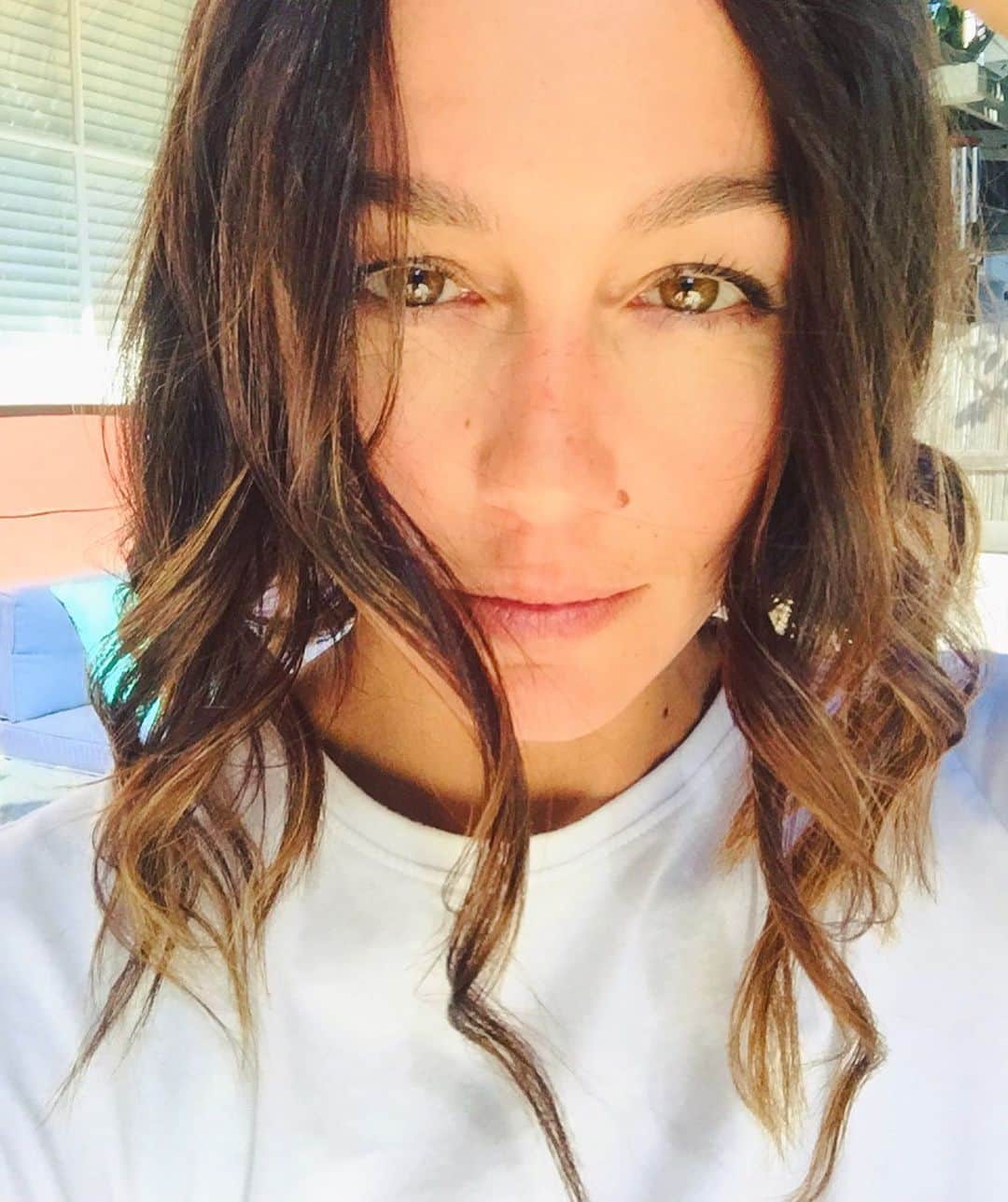 シャーニ・ヴィンソンのインスタグラム：「The eyes speak louder than the voice ever will 👀 #wednesdaywisdom」