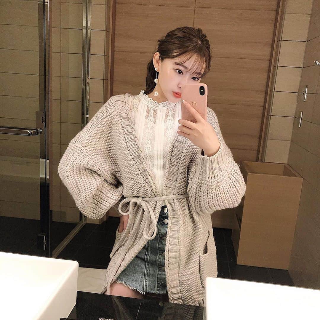藤川沙弥のインスタグラム：「𓂃♥﻿ ﻿ 先日のcoordinate♡⃛﻿ ﻿ @to_the_sea_hawaii のカーディガンと デニムスカート風♥︎﻿ これ、中がショーパンになってるから﻿ ミニでも安心して履けちゃう🥰﻿ ﻿ 春夏にもめちゃくちゃ活躍する予感😛﻿ ﻿ webstoreか直営店、﻿ (西銀座デパートB1, 学芸大学 @tothesea_healthliving , 新宿ルミネエストB1) ﻿ でゲットできるよ👌🏻💕﻿ ﻿ #Resortnista #totheseahawaii #tothesea﻿ #トゥザシーハワイ #fashion」