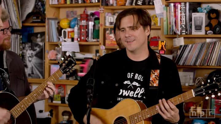 Jimmy Eat Worldのインスタグラム：「You know you’ve really made it when you hit the office desk circuit. Thanks for having us @nprmusic @tinydesk! Link in bio. #surviving #tinydeskconcert」