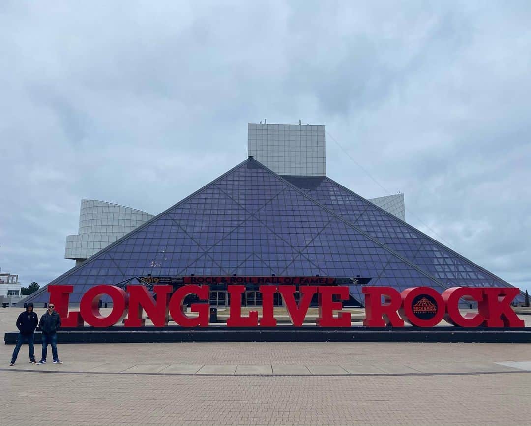 マット・ジャクソンのインスタグラム：「Rock & Roll HOF!」