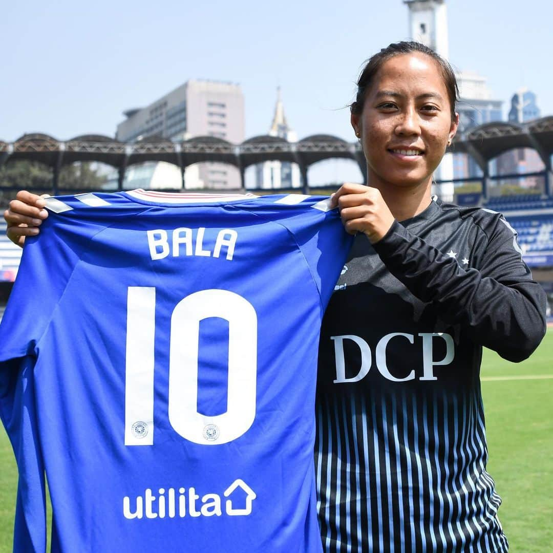 オリンピックチャンネルさんのインスタグラム写真 - (オリンピックチャンネルInstagram)「A milestone day for @IndianFootball as Bala Davi joins #Rangers to become the country's first-ever female professional player! 🇮🇳 ⚽️ (📸 @rangersfc)」1月29日 23時54分 - olympicchannel_x