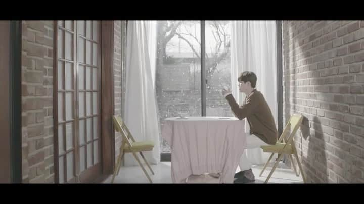 キム・ジェファンのインスタグラム：「김재환(Kim Jaehwan)_안녕 (Goodbye) Teaser ⠀ →https://youtu.be/MYdDyOyuUdQ ⠀ #김재환 #KIMJAEHWAN #안녕 #Goodbye #2월2일」