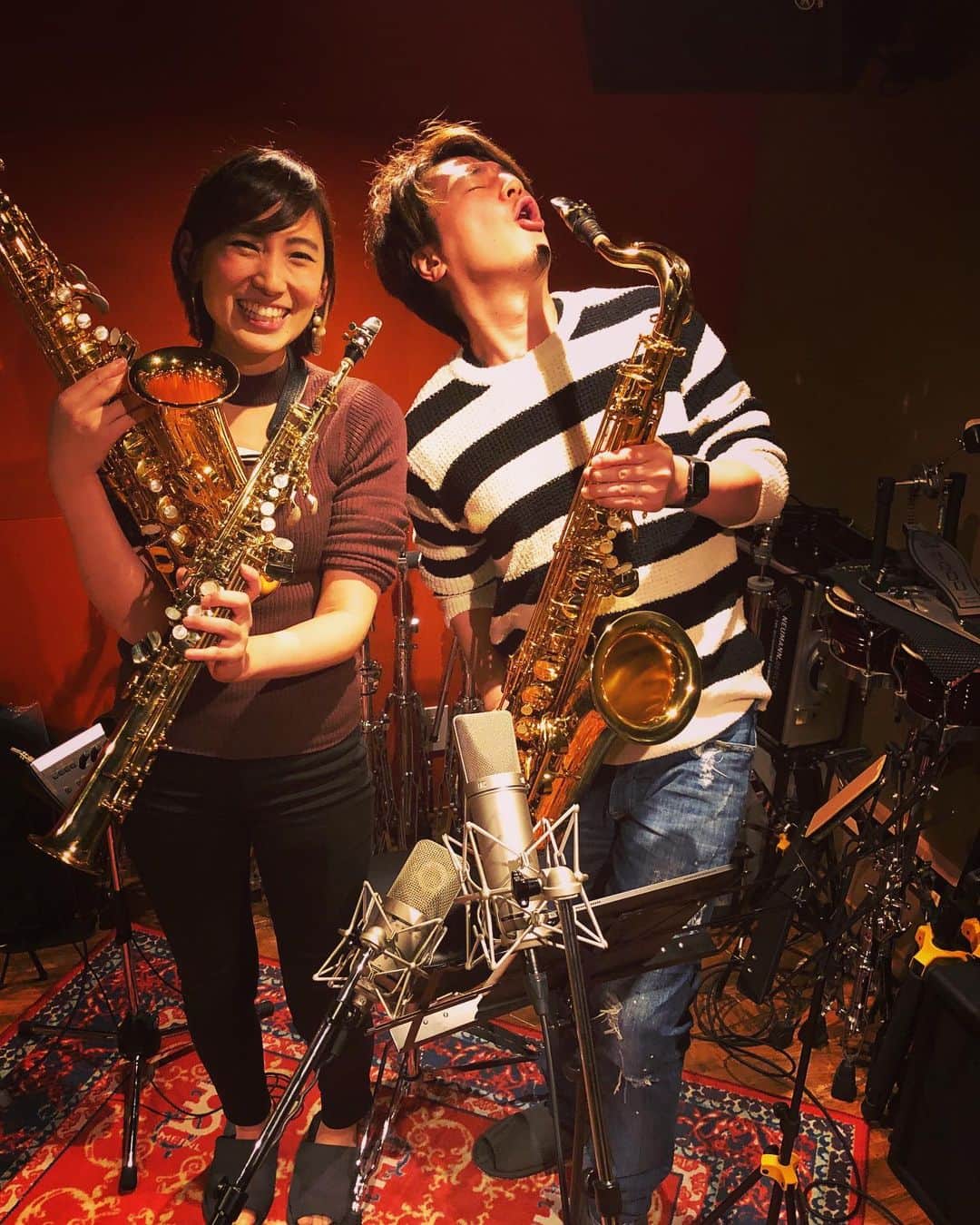 井上裕治さんのインスタグラム写真 - (井上裕治Instagram)「本日は中村有里ちゃんのファンキーサックスをRec🎷🔥ウキウキ👍🏼 #saxophone #sax  #guitar  #music  #dtm  #composer  #player  #awesome  #good  #nice  #love  #smile」1月30日 0時08分 - yuji_inoue_music