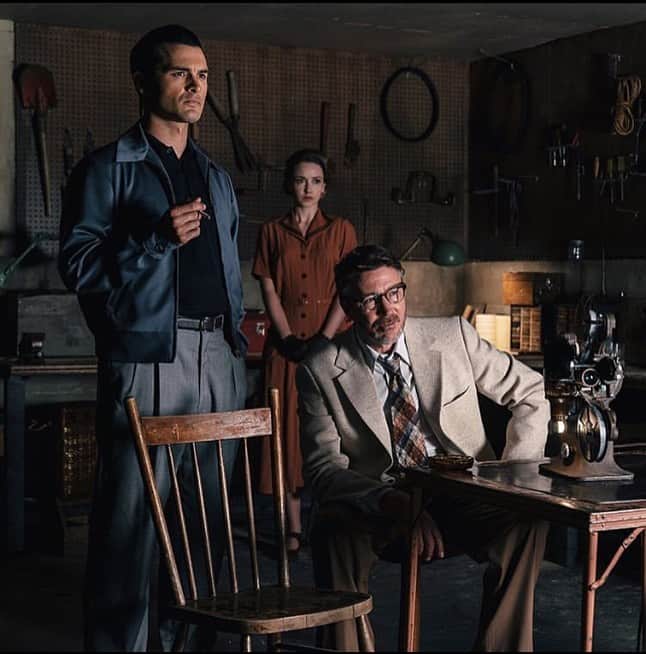 マイケル・マラーキーのインスタグラム：「Alright, #ProjectBlueBook fam, what did you think of last nights episode?? Next week we dive into #Area51... 👽 #nospoilersplease」