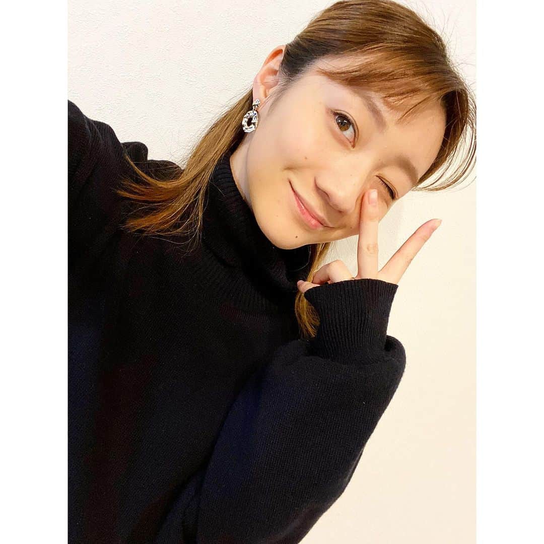 木内江莉のインスタグラム：「前髪寝癖やば、まいっかの日。  #26歳」