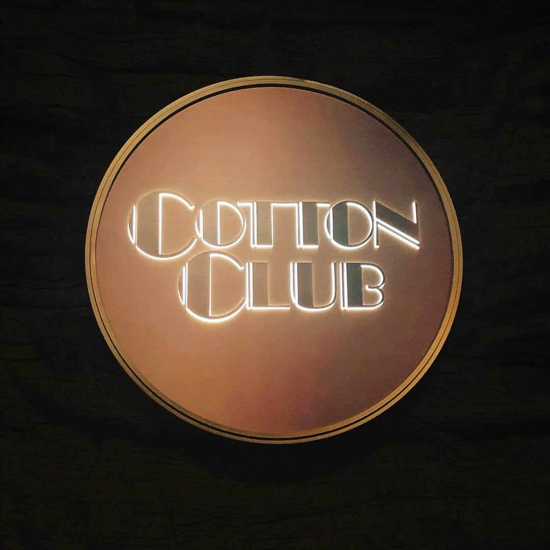 のインスタグラム：「金澤朋子 LIVE2020 ～Rose Quartz～@COTTON CLUB 3日間6公演無事終了しました。 来てくださった皆さんありがとうございました。 スタッフの皆さん、演者の皆さんお疲れさんでした！ 次は2月17日からの3日間！ 楽しみましょう😁😁😁」