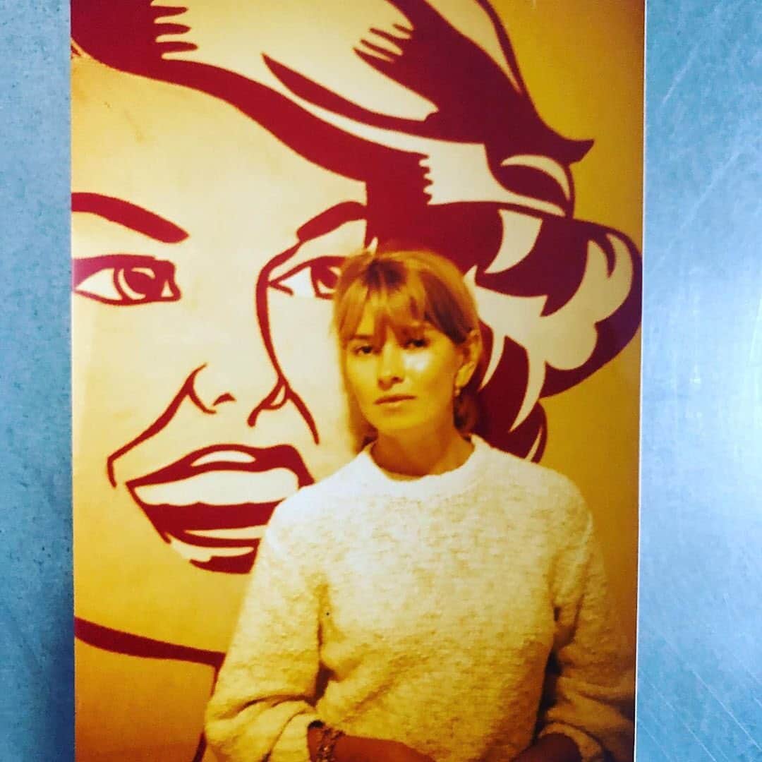 マーサ・スチュワートさんのインスタグラム写真 - (マーサ・スチュワートInstagram)「Many of @marthastewart48's early inspiration came from trips to different art galleries around New York. Here, our founder shared a snapshot from an old gallery visit: "In Buffalo many years ago learning about Lichtenstein at the @albrightknox gallery." Check out more #TBT photos of Martha at the link in bio! 👆🏼📷: #regram via @marthastewart48」1月30日 1時02分 - marthastewart