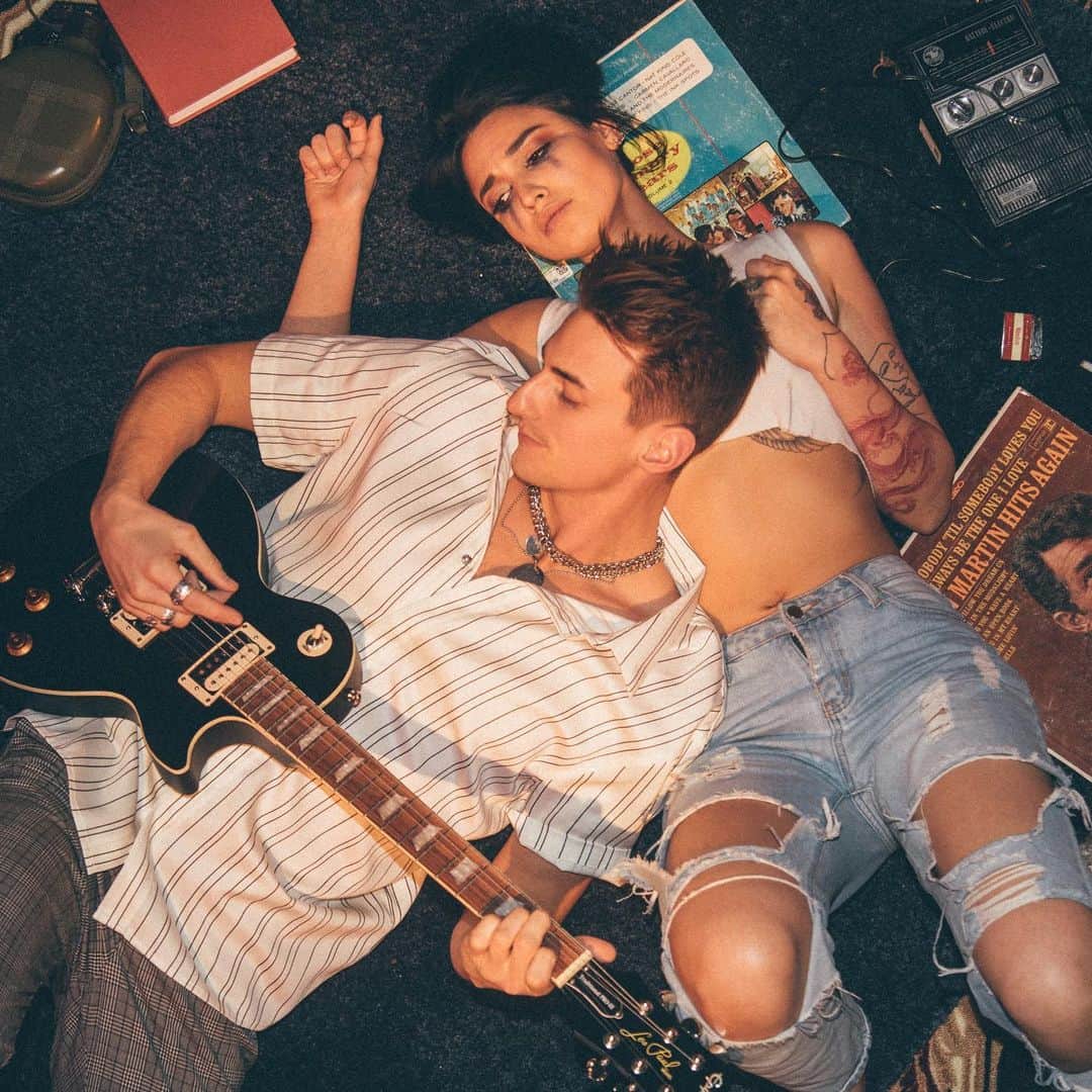 Mark Dohnerのインスタグラム：「my song “No Love in LA” is OUT NOW!! 💔🎶 I wrote it during a time when I was lost & felt like giving up on my dream - I missed my family back home, I felt like my journey in LA was coming to an end & I thought no one cared. I was alone. Thankfully, I turned things around & writing this song helped me regain my passion & drive. thanks for all of the support on it! 🙏🏼♥️」