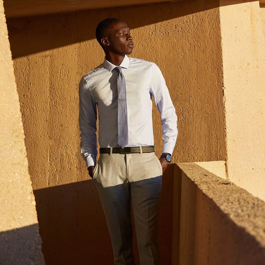 ペリーエリスのインスタグラム：「Our new dress shirts and pants will keep you sharp all week long. The Dresswear Event is on now. #LifeReadySince1976」