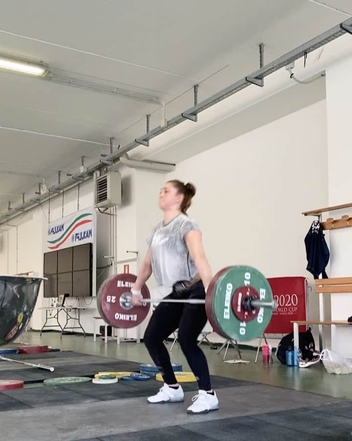 マッティ・ロジャーズのインスタグラム：「Powers, but minus the jetlag 🤗  @xendurance @2poodperformance」
