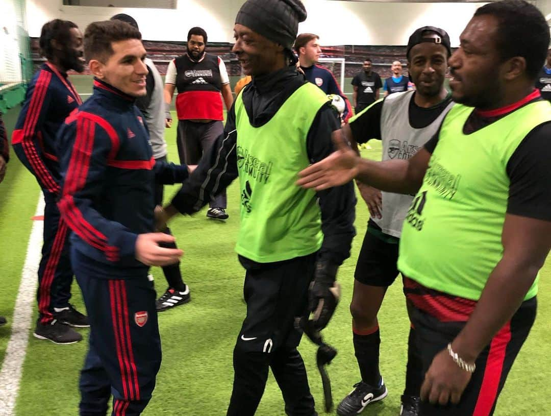 ルーカス・トレイラさんのインスタグラム写真 - (ルーカス・トレイラInstagram)「Great to visit the Community Hub at Emirates Stadium today and meet the guys on two of the many sessions Arsenal run. Good Work everyone! .  Buena visita al Community Hub en Emirates Stadium para conocer a los participantes de algunas de las muchas iniciativas organizadas por el Arsenal. ¡Gran trabajo! 🔴#LT11」1月30日 1時37分 - ltorreira34