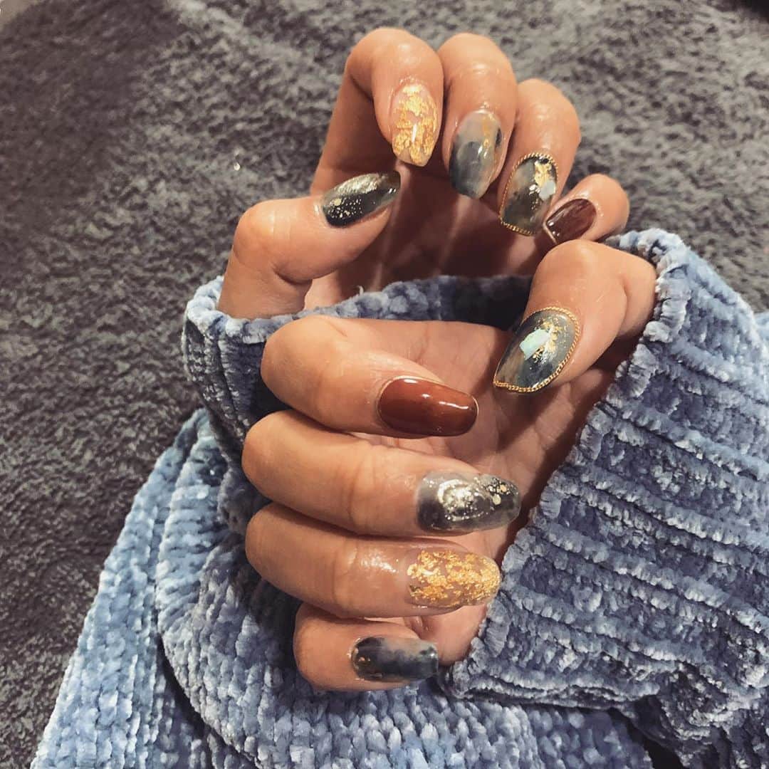 ななせ結衣のインスタグラム：「今のネイルとっても お気に入りなの〜💅💞 . ネイルはずっとしおりさんに お願いしてます‪\♡︎/︎ .  来月は何しようかなあって 考えるのもとっても楽しい(  ˊᵕˋ )♡ .  #nail  #naildesign #nailart  #ネイル #ネイルデザイン  #冬ネイル #ワイヤーネイル  #ジェルネイル #オシャレネイル  #ネイル好きな人と繋がりたい  #makeup #cosmetics  #fashion #cute #beauty  #美容好きな人と繋がりたい  #いいね返し #lfl #likeforlikes  #美甲 #네일아트  #뷰티  #귀여운네일」