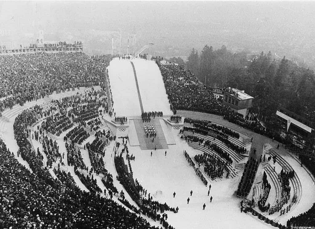 オリンピックさんのインスタグラム写真 - (オリンピックInstagram)「56 years ago today #OpeningCeremony #Innsbruck1964」1月30日 1時51分 - olympics