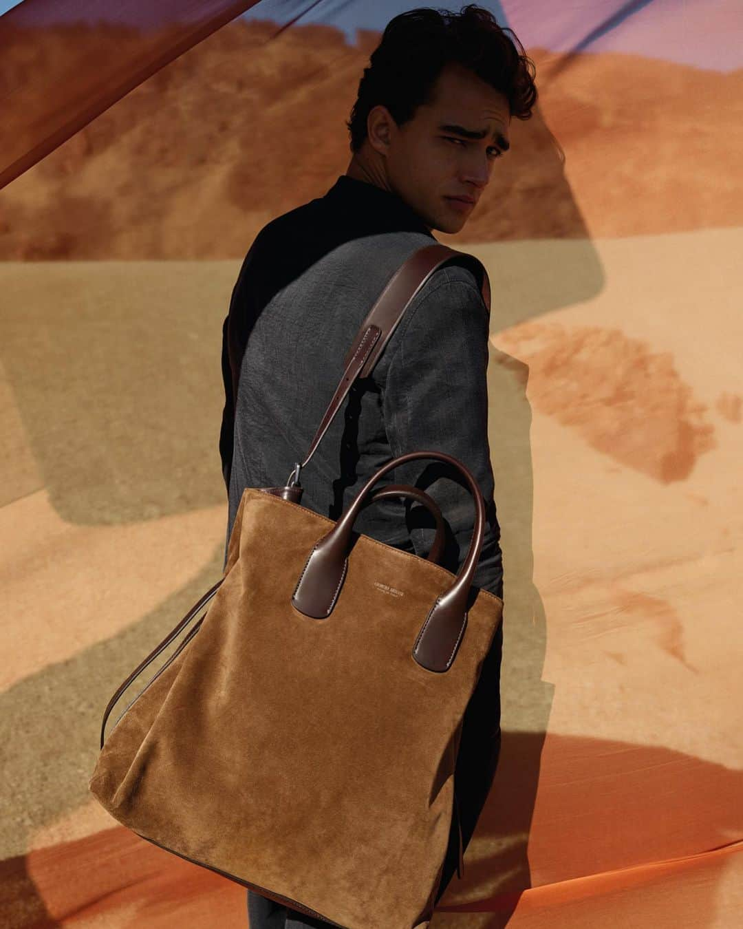 Armani Officialさんのインスタグラム写真 - (Armani OfficialInstagram)「Luxurious suede lends both a classic yet casual look to menswear accessories.  Credits: @vivianesassenstudio for #GiorgioArmani SS20 campaign Model: @pepebarrososilva」1月30日 1時59分 - emporioarmani