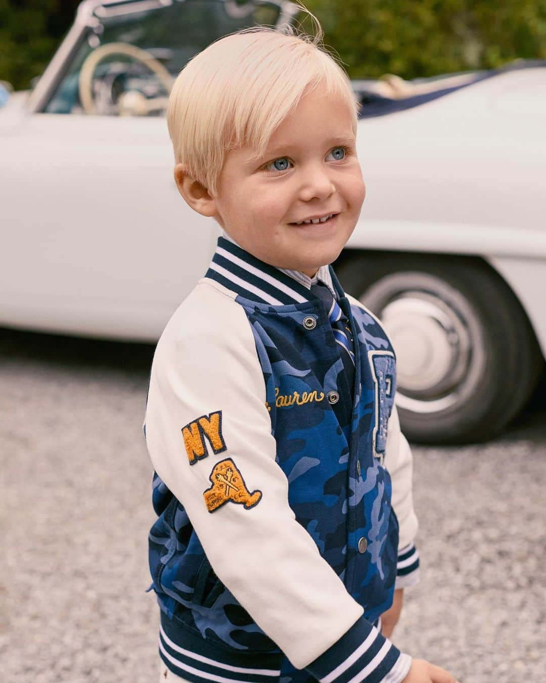 Polo Ralph Laurenさんのインスタグラム写真 - (Polo Ralph LaurenInstagram)「Patches and Patterns.  Dress your little one in a letterman jacket from our new kid's collection.  Discover the full collection via link in bio.  #PoloRalphLauren #RLKids」1月30日 2時40分 - poloralphlauren