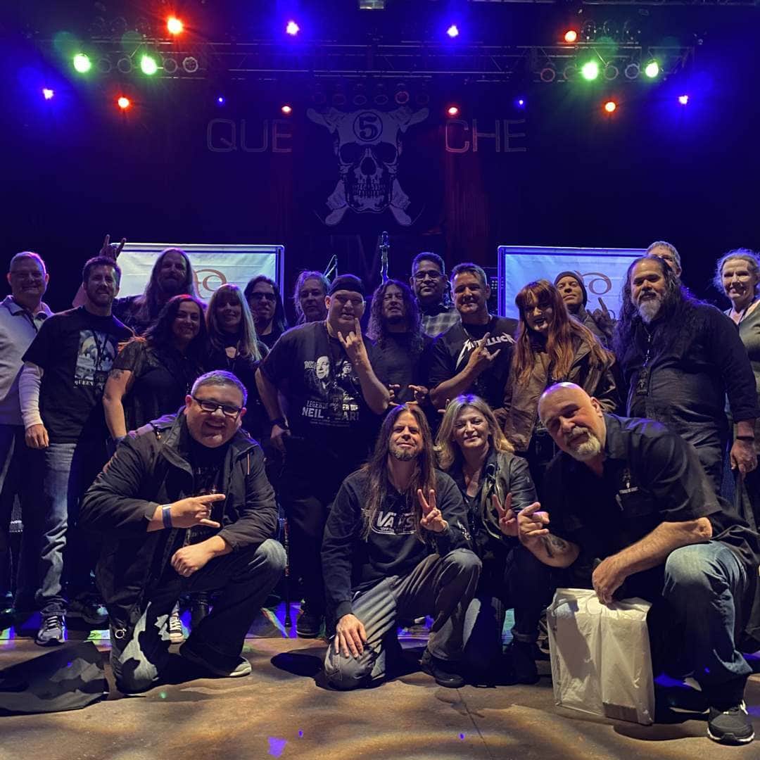 Queensrycheさんのインスタグラム写真 - (QueensrycheInstagram)「Here we are hangin' out with Rychers at our VIP Meet & Greet at the House Of Blues in Dallas TX!! #queensryche #theverdicttour2020 #vip #meetandgreet #hobdallas #texas #rychersrule #alwaysagoodtimetogether」1月30日 3時33分 - queensrycheofficial