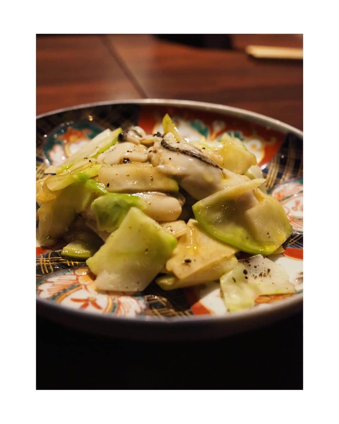 花楓さんのインスタグラム写真 - (花楓Instagram)「牡蠣と搾菜。  @sakebozu」1月30日 4時02分 - _caede_