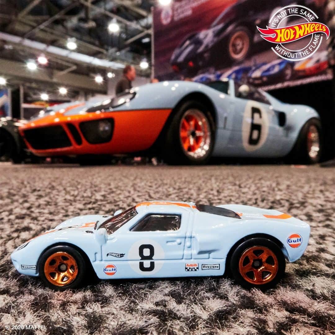 Hot Wheelsさんのインスタグラム写真 - (Hot WheelsInstagram)「The Ford GT-40 is built for performance...no matter the size.. #HotWheels」1月30日 4時30分 - hotwheelsofficial