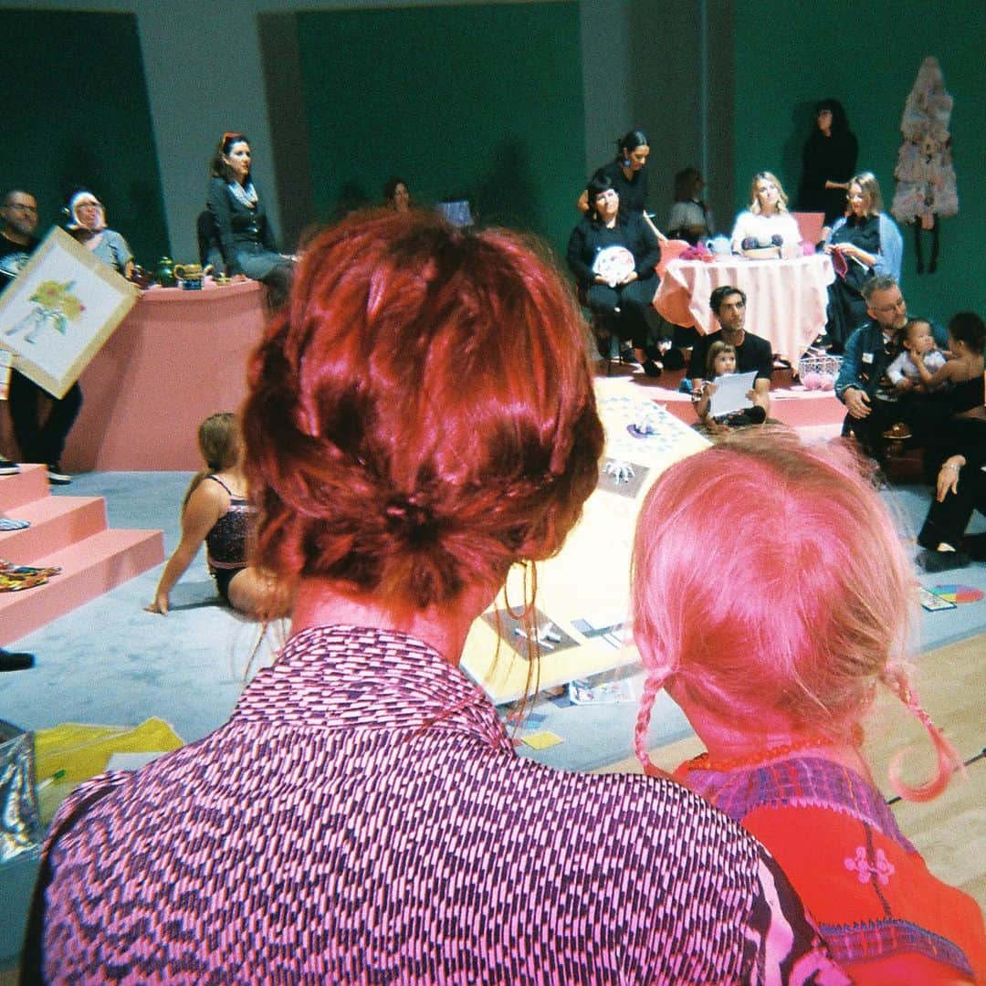 Robert Bingamanのインスタグラム：「Another behind-the-scenes #lomo shot from the project with @sfmoma, @buddybuddystudio, @summerhouse.us, @lbm and @ryanschude—which releases TOMORROW. These disposable cameras with color-gelled flashes were handed out to museum-goers at random by the Buddy Buddy team. The results are 🤯, don’t you think?」
