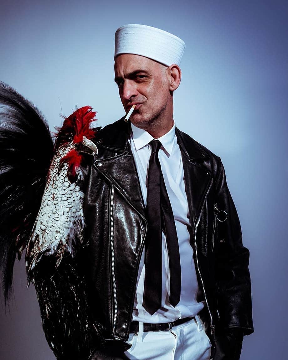 ジャンポール・ゴルチエさんのインスタグラム写真 - (ジャンポール・ゴルチエInstagram)「Being the cock of the walk with @tanelbedrossiantz.⁠ #TanelBedrossiantz⁠ #GaultierParis #SS20⁠ #PFW #JPGFREAKING50⁠ Photographed by @annapalermo_photography.」1月30日 5時24分 - jeanpaulgaultier