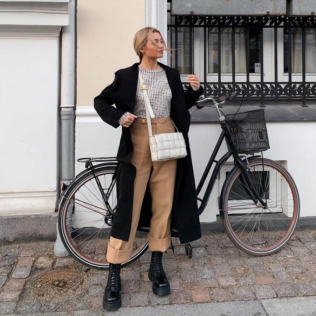 Kelsey Simoneさんのインスタグラム写真 - (Kelsey SimoneInstagram)「Classic Copenhagen... 🇩🇰 #cphfw」1月30日 5時40分 - k.els.e.y