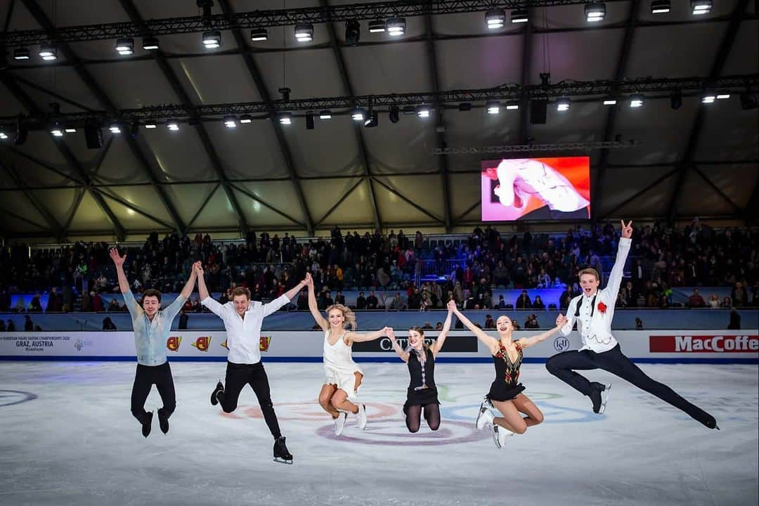 ISUグランプリシリーズさんのインスタグラム写真 - (ISUグランプリシリーズInstagram)「📸 In Focus: The European Figure Skating Championships ! 🏆⛸️ Check out some of the amazing pictures from the week of #EuroFigure ! Check out more pictures at isu.org ! . . 📸: @jmfotoz & @majahitij . #FigureSkating」1月30日 5時49分 - isufigureskating_x