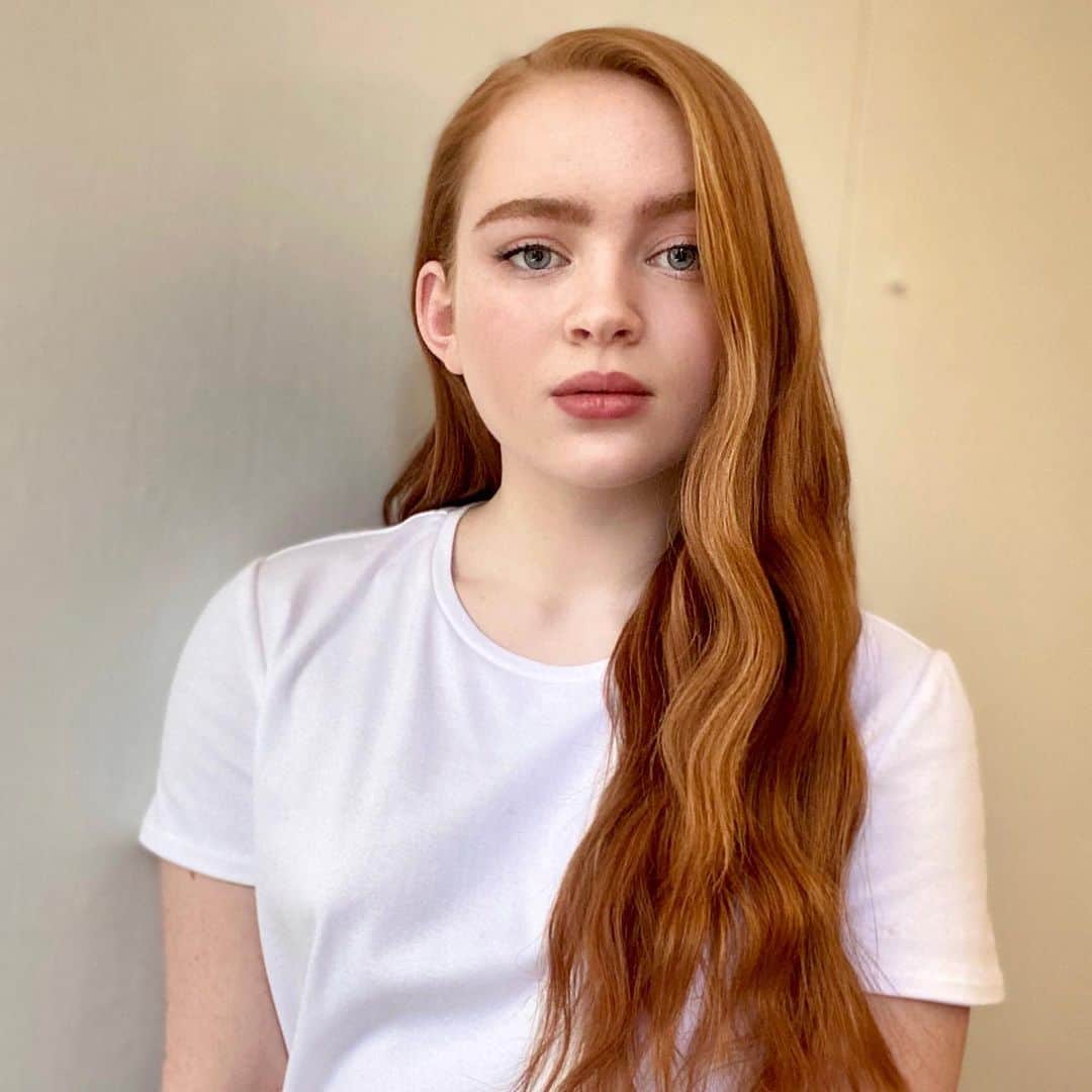 Lacy Redwayさんのインスタグラム写真 - (Lacy RedwayInstagram)「✨ ✨S A D I E ~ S I N K ✨✨ .  Makeup @ninapark Hair by Me 🙋🏾‍♀️ #HairByLacyRedway #sadiesink #strangerthings #maxmayfield」1月30日 5時55分 - lacyredway