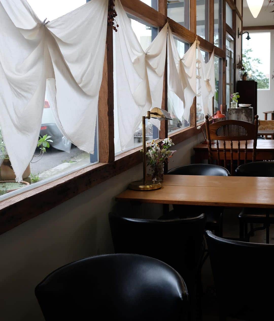 紀卜心さんのインスタグラム写真 - (紀卜心Instagram)「那天宜蘭下著雨，只好攜家帶眷到咖啡廳喝茶吃蛋糕 明太子小飯糰好可愛 如果裡面能再加鮭魚鬆就完美了🤤  #宜蘭#頭城#宜蘭咖啡廳」1月30日 16時02分 - eatzzz7