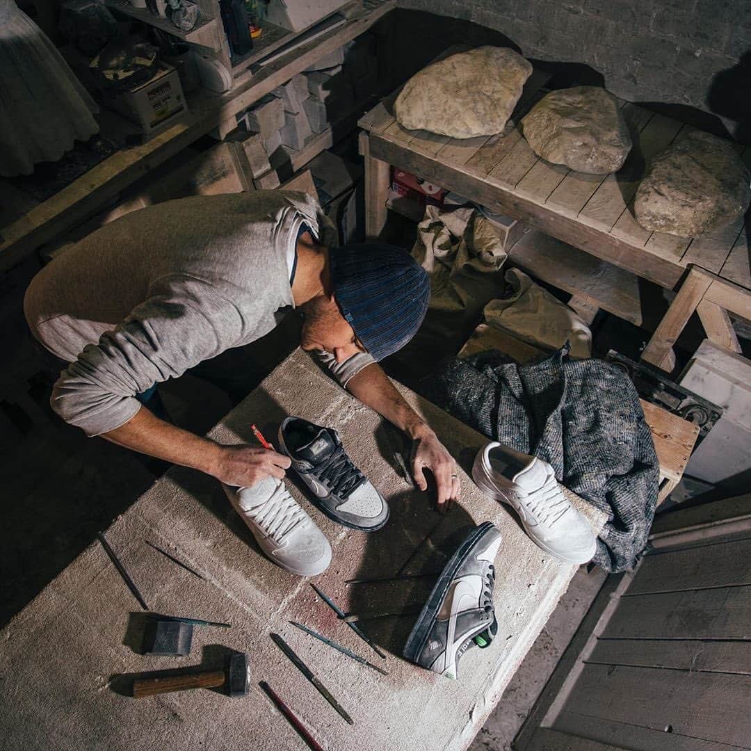 HYPEBEASTさんのインスタグラム写真 - (HYPEBEASTInstagram)「@hypebeastart: @jeffstaple has enlisted @alasdaircthomson to create a new “The Bardiglio Pigeon” sculpture. It's been crafted from Italian Carrara marble and took close to 120 hours to complete. Swipe for a better look at it. ⁠⠀ Photo: @fabioscaliciphotography」1月30日 16時07分 - hypebeast