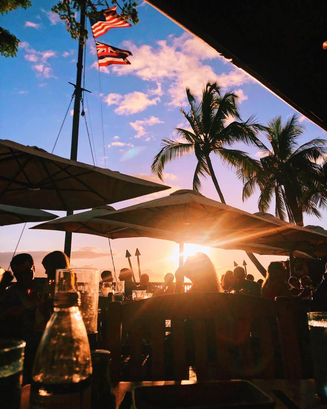 関根アヤノのインスタグラム：「なんてゆったりとした時間だったのだろう。 東京に居ると時間に追われて生活してしまうけど時が止まった様な Hawaii time が懐かしい。肩の力を抜いて深呼吸！！」