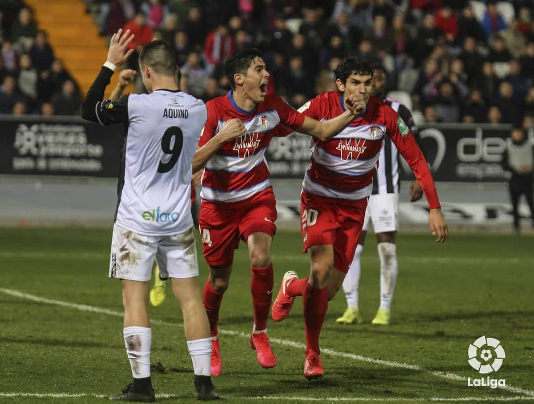 グラナダCFさんのインスタグラム写真 - (グラナダCFInstagram)「La victoria. Carlos Fernández. 🔴⚪ #Granada #Laliga #ligasantander #liga #futbol #soccer #football #granadacf #copadelrey」1月30日 16時26分 - granadacf