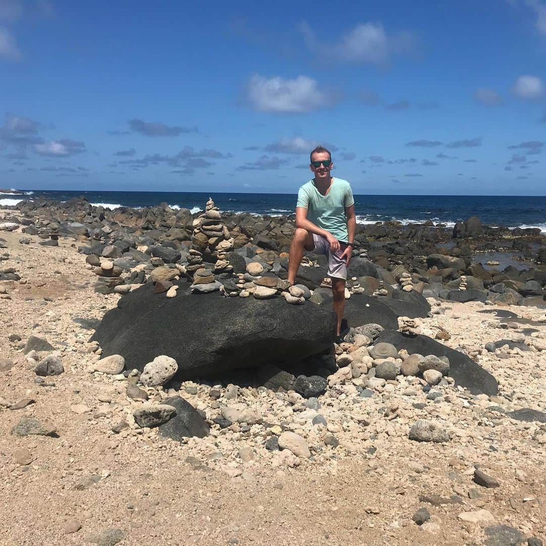 アンドレイ・ロゴジンさんのインスタグラム写真 - (アンドレイ・ロゴジンInstagram)「Epic ATV adventure on my birthday eve with my cast in Aruba! 😎 Thanks guys for getting together, it was so much fun!!! #atv #adventure #aruba #oranjestad」1月30日 8時24分 - andreirogozine