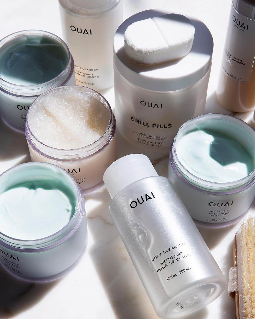 JEN ATKINさんのインスタグラム写真 - (JEN ATKINInstagram)「GIVE-A-OUAI PARTY cause @theouai just hit 1 MILLION followers!! 🎉🤯🤯 Feeling so eternally grateful to each and everyone of you taking time out of your day to like a post or slide into our DMs🙏. I’m also so proud of our team for continuing to create 🔥 content and build this amazing Instagram community that we have! To celebrate I wanna send THREE followers all of our styling + body essentials.... To enter: 〰️follow @theouai if you don’t already duh 〰️comment below and tag 2 friends  I’ll DM the winner one week from today💌  Thank you for celebrating this special milestone with us!!」1月30日 8時42分 - jenatkinhair